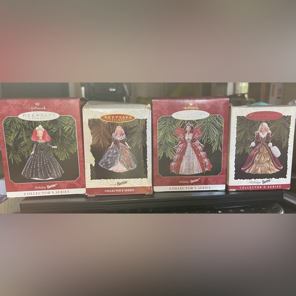 KEEPSAKE Hallmark Ornament Holiday Barbie Collector's Series